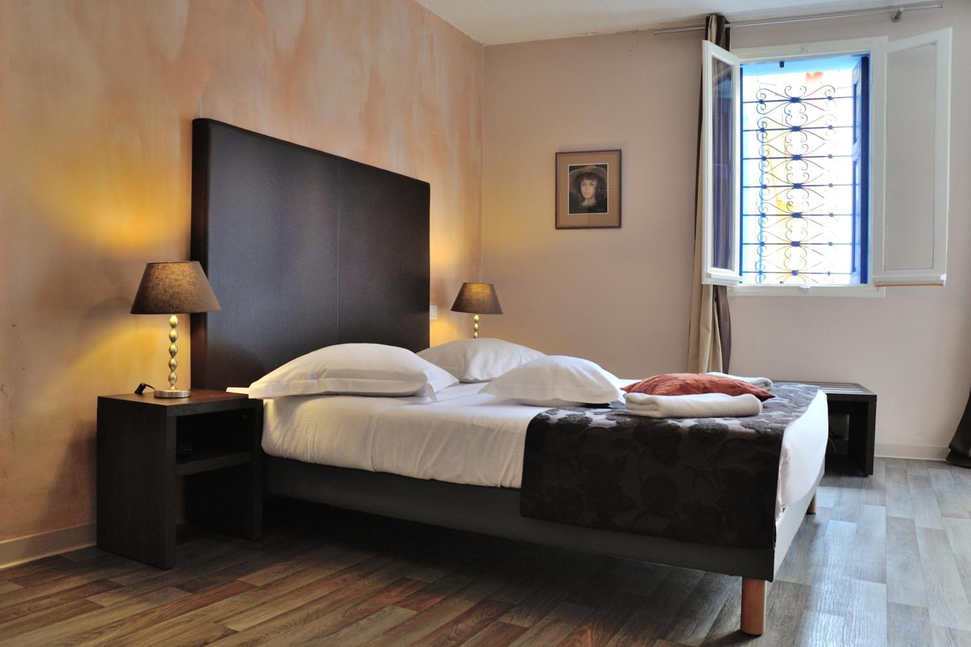 Hotel Restaurant Cortie Thuir Luaran gambar
